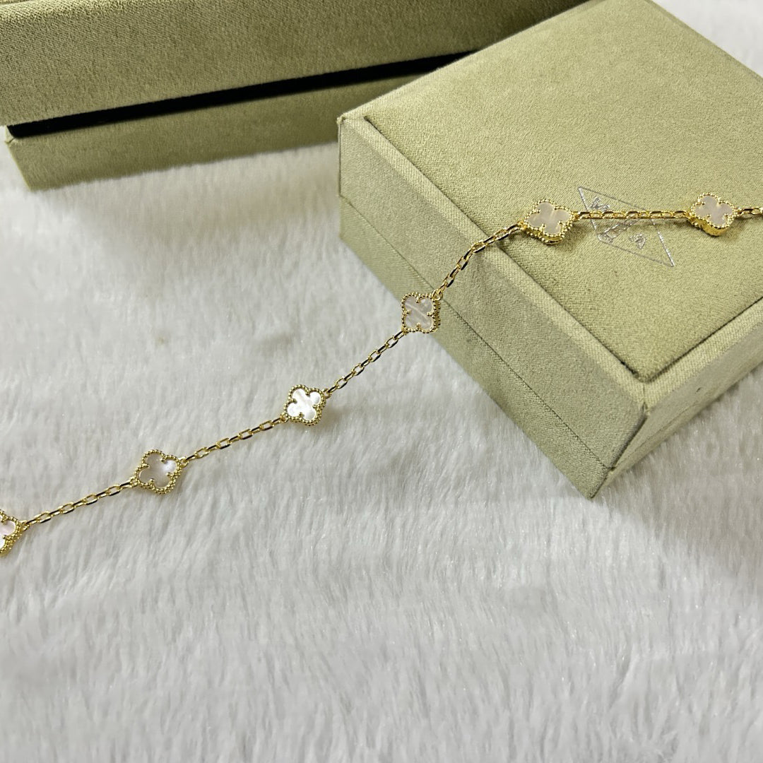 [JEWELICORN]CLOVER 6 MOTIF WHITE MOP BRACELET