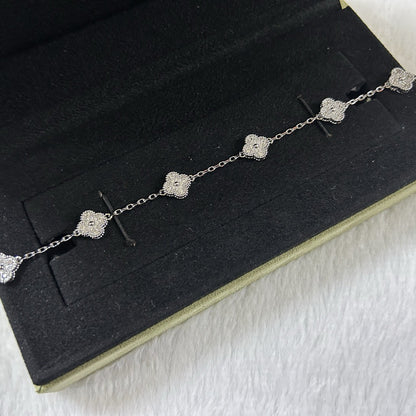 [JEWELICORN]CLOVER 6 MOTIF DIAMOND BRACELET