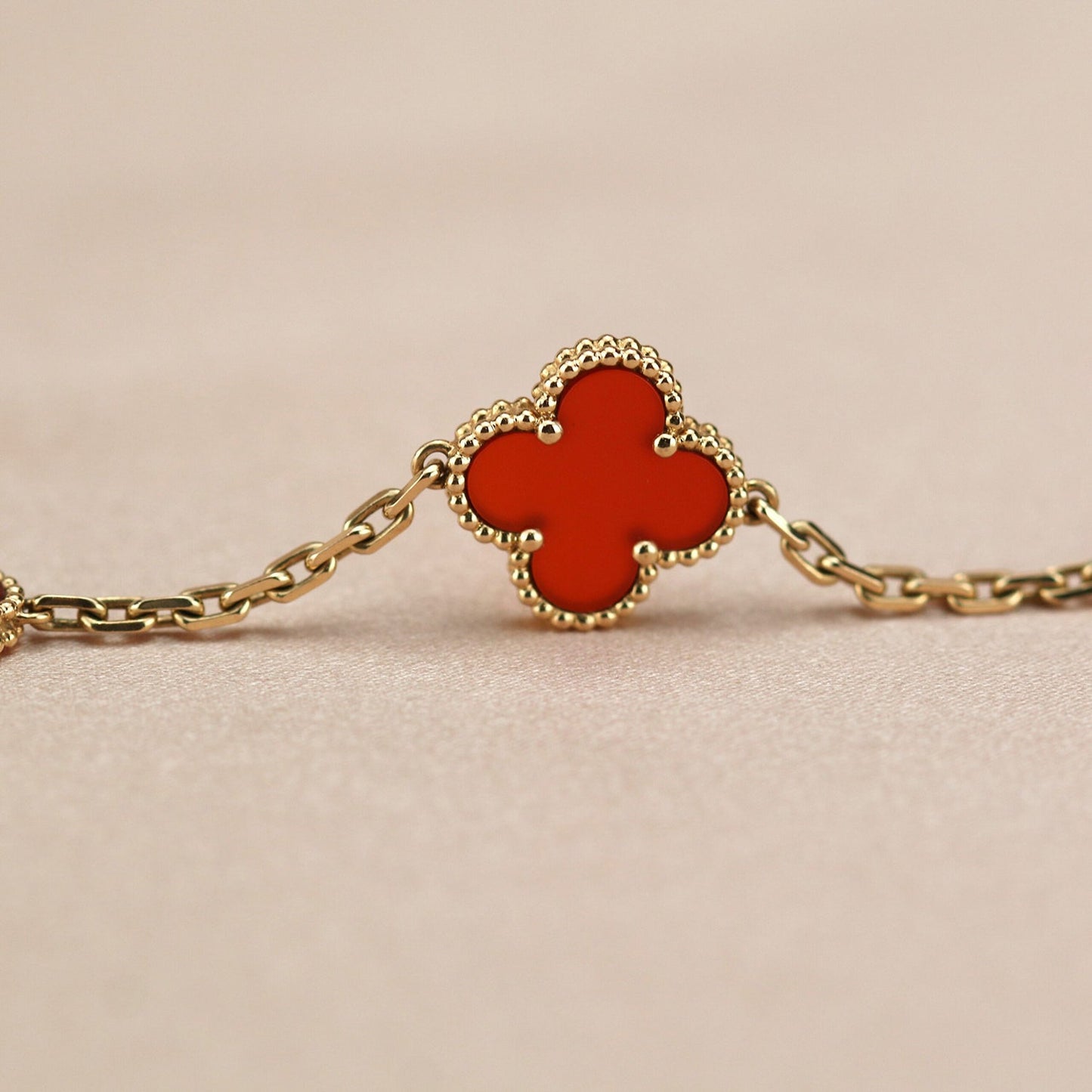 [JEWELICORN]CLOVER 5 MOTIFS RED AGATE  BRACELET