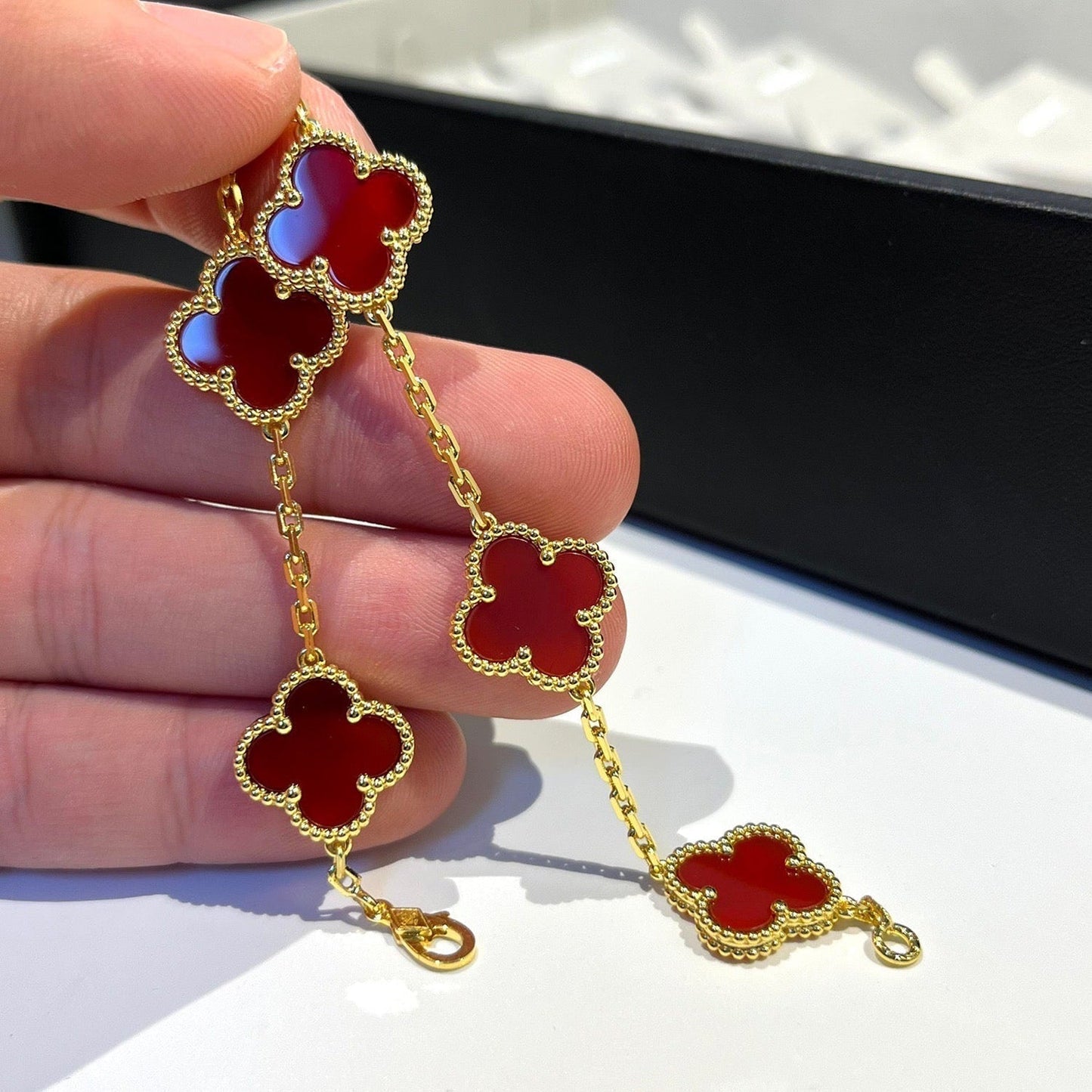 [JEWELICORN]CLOVER 5 MOTIFS RED AGATE  BRACELET