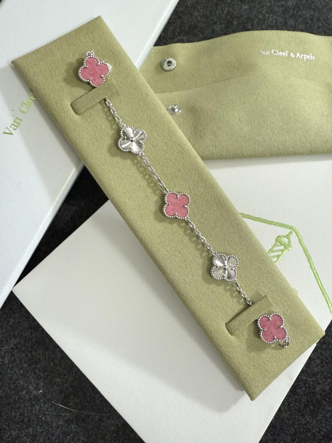 [Jelwelicorn]CLOVERS  5 MOTIFS 2025 Limited Edition Pink Ceramics